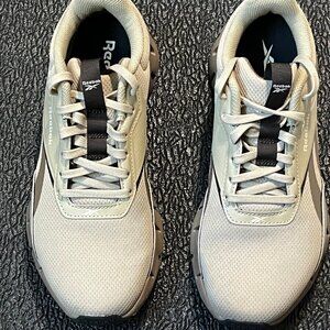 Reebok Zig Dynamica STR Shoes Women's Size 7.5 NWOT